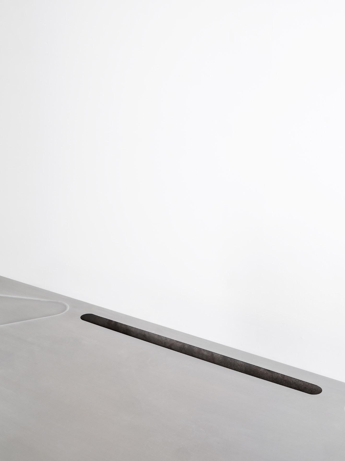 detail of slot on inohx workstation surface