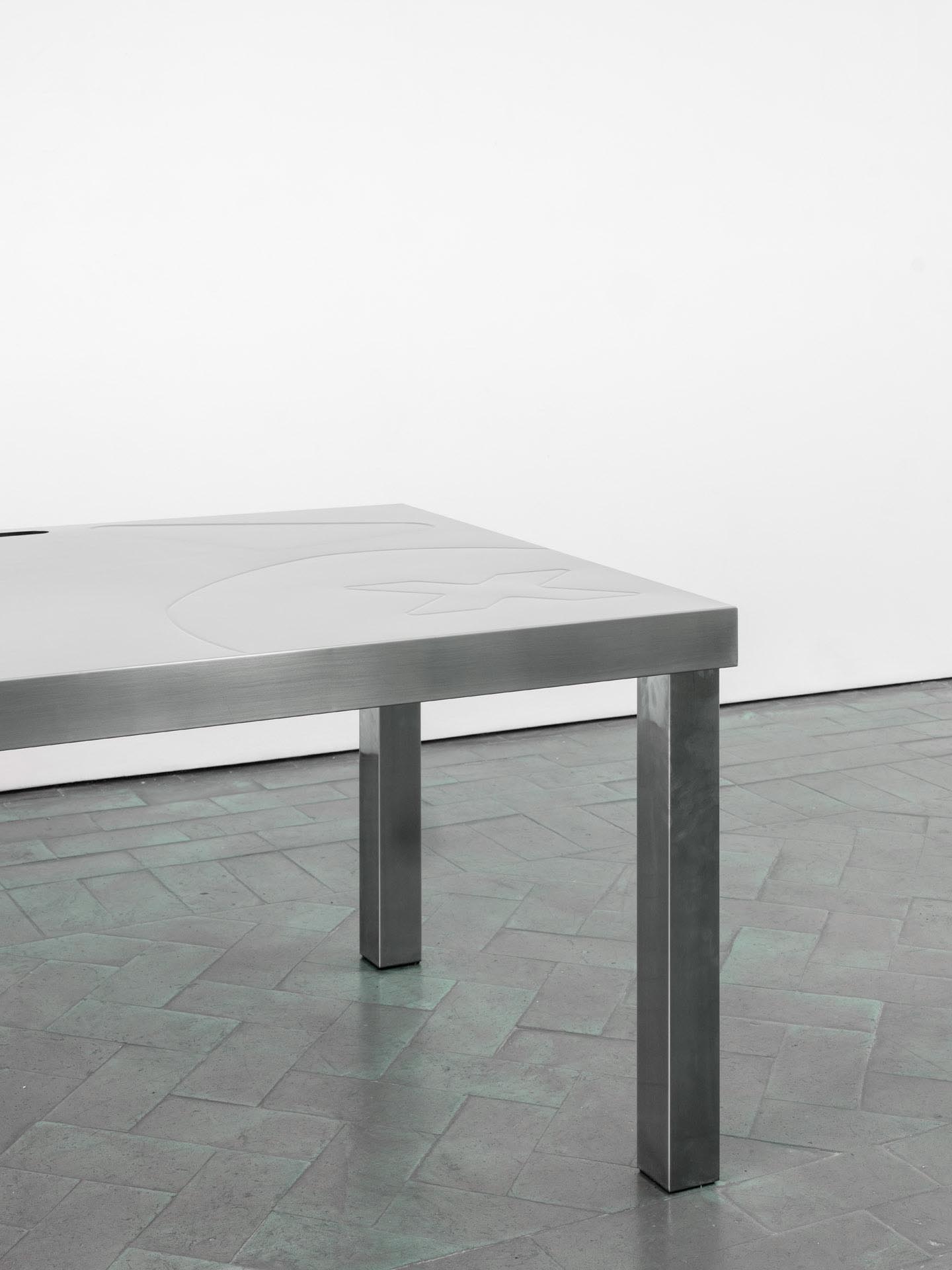 table leg and surface detail